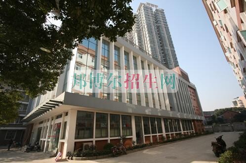 湖北青年職業(yè)學院網站網址