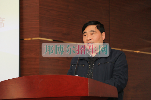 成都航空職業(yè)技術學院第三屆第一次教職工代表、工會會員代表大會勝利召開