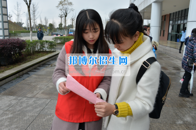川南幼兒師范高等?？茖W(xué)校舉行“3·15”消費(fèi)者權(quán)益日宣傳活動(dòng)