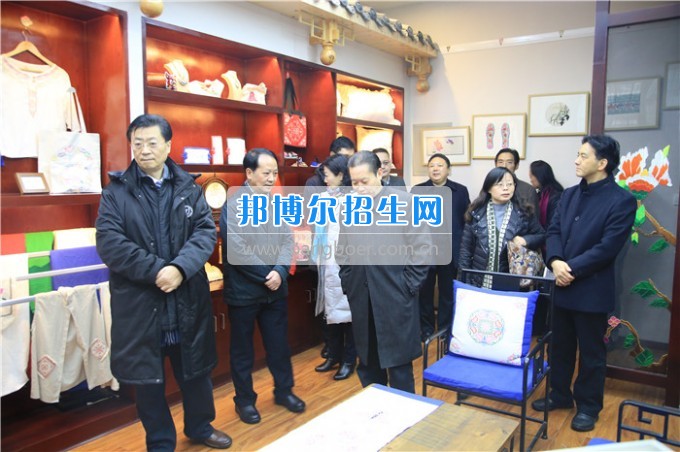 四川音樂學(xué)院黨委書記、院長林戈爾教授一行到川北幼兒師范高等?？茖W(xué)?？疾? width=