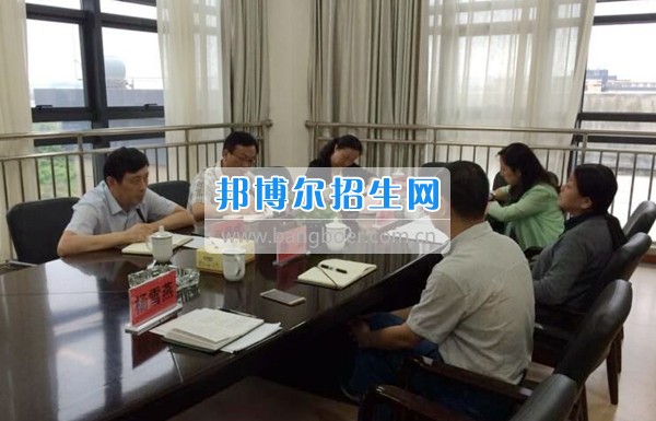 貴州警察學(xué)院來貴州商業(yè)高等?？茖W(xué)校參觀交流