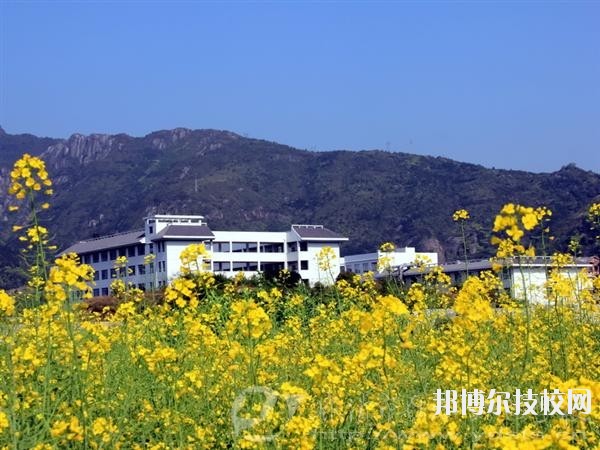樂清市雁蕩山旅游學校2020年報名條件、招生要求、招生對象