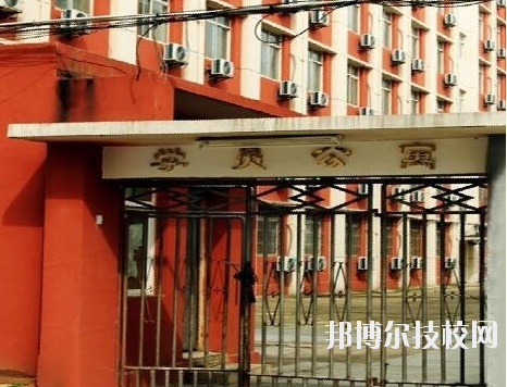 江西贛江技工學(xué)校2020年報名條件、招生要求、招生對象 