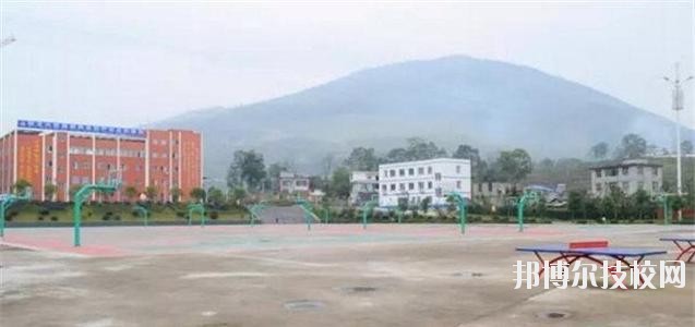 正安中等職業(yè)學(xué)校2020年報名條件、招生要求、招生對象