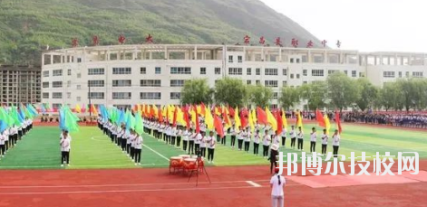 宕昌職業(yè)中等專業(yè)學校2020年報名條件、招生要求、招生對象