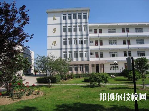 遵義職業(yè)技術(shù)學(xué)校2020年報(bào)名條件、招生要求、招生對(duì)象