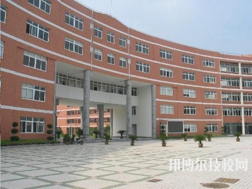 遵義職業(yè)技術學校2020年招生辦聯系電話