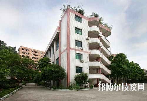 重慶護(hù)士學(xué)校2020年報(bào)名條件、招生要求、招生對(duì)象