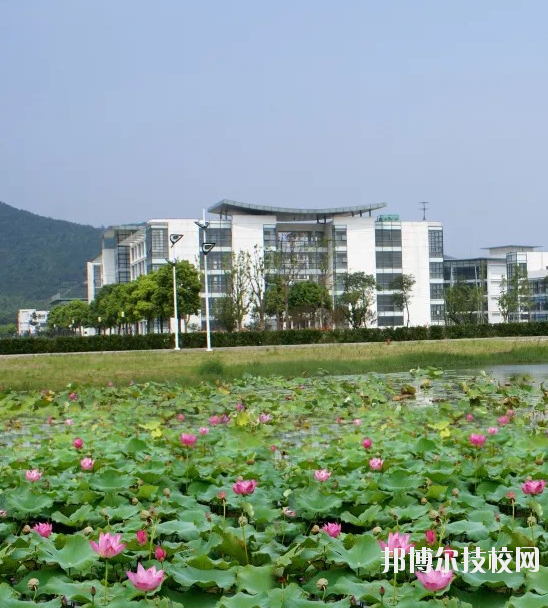蘇州建設(shè)交通高等職業(yè)技術(shù)學(xué)校怎么樣、好不好