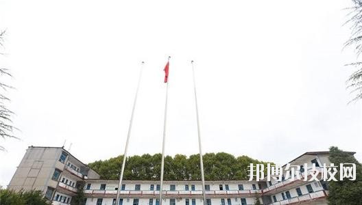 貴陽(yáng)鐵路工程學(xué)校2020年報(bào)名條件、招生要求、招生對(duì)象
