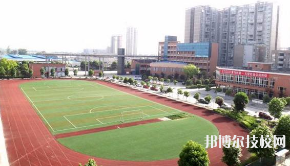 重慶潼南闇公職業(yè)高級中學(xué)2020年報名條件、招生要求、招生對象