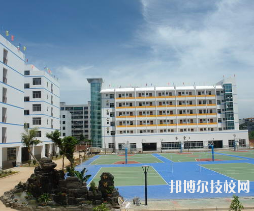 重慶萬州三峽服裝藝術(shù)學(xué)校怎么樣、好不好
