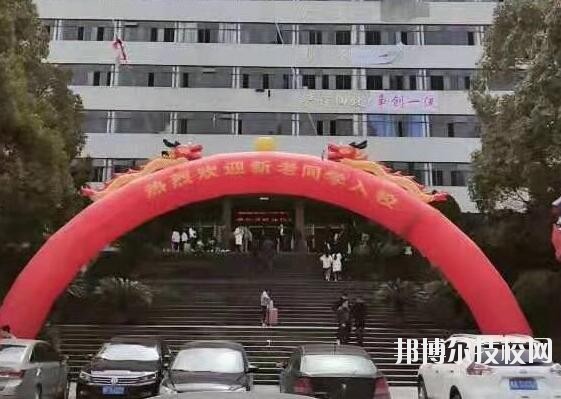 貴陽精工科技學(xué)校2020年學(xué)費(fèi)、收費(fèi)多少
