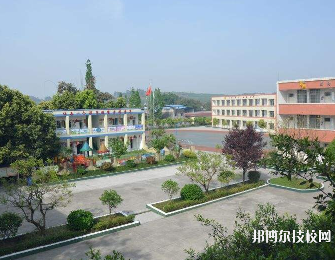 重慶巴南職業(yè)教育中心學(xué)校怎么樣、好不好