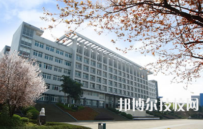 重慶三峽衛(wèi)生學(xué)校2020年報(bào)名條件、招生要求、招生對(duì)象