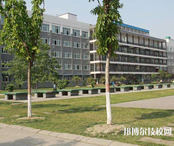 重慶紡織技工學(xué)校2020年報(bào)名條件、招生要求、招生對(duì)象