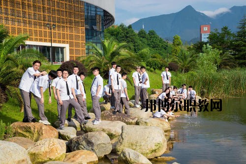 江西廬山旅游中等專業(yè)學校2020年報名條件、招生要求、招生對象