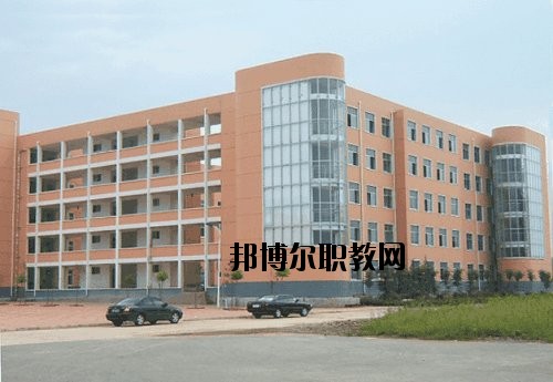 祿勸職業(yè)高級(jí)中學(xué)2020年報(bào)名條件、招生要求、招生對(duì)象