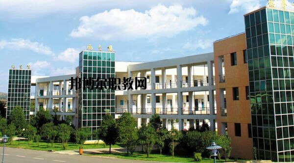 昆明機(jī)電工程學(xué)校2020年報名條件、招生要求、招生對象