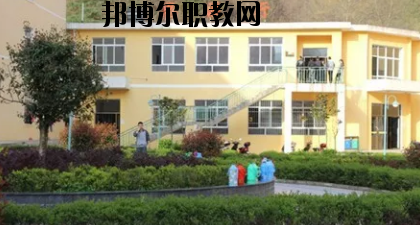 康縣職業(yè)技術學校2020年報名條件、招生要求、招生對象