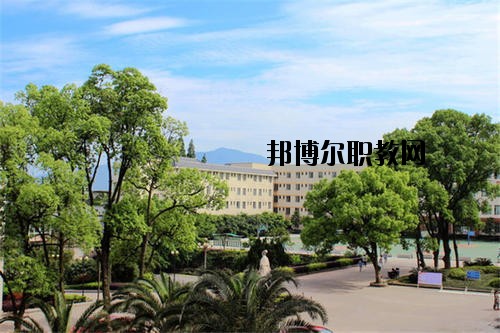 四川食品藥品學(xué)校2020年報名條件、招生要求、招生對象