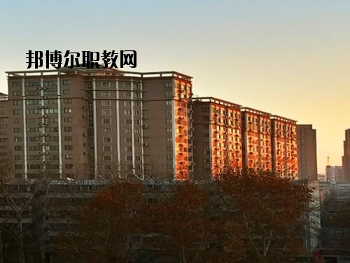新鄉(xiāng)職業(yè)教育中心2021年招生辦聯系電話