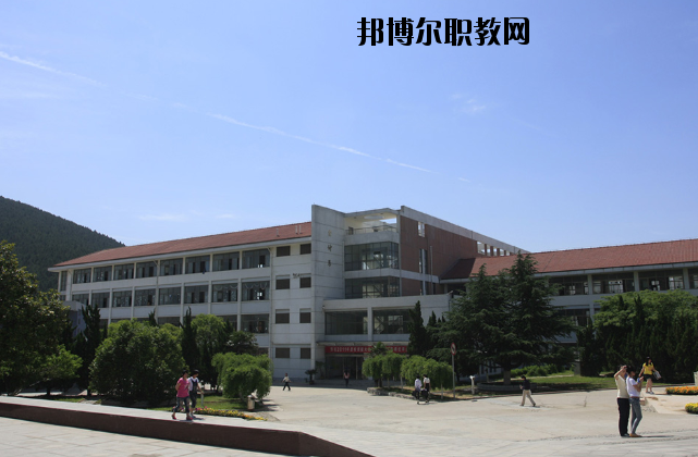 江蘇張家港第三職業(yè)高級(jí)中學(xué)2020年報(bào)名條件、招生要求、招生對(duì)象