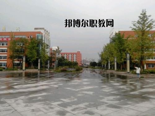 四川江油工業(yè)學(xué)校2020年報名條件、招生要求、招生對象