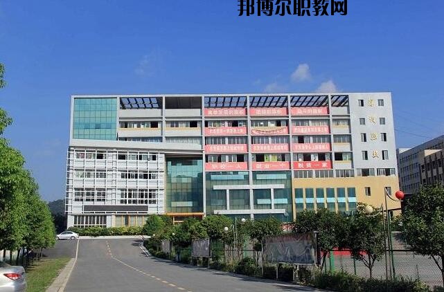 遵義博導網(wǎng)絡職業(yè)技術(shù)學校2020年報名條件、招生要求、招生對象