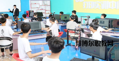 甘肅秦隴技工學(xué)校2020年報名條件、招生要求、招生對象
