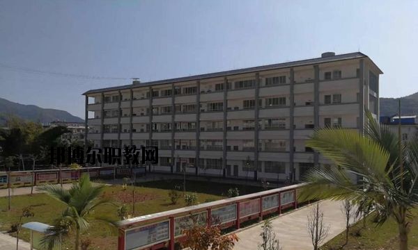 瀾滄縣職業(yè)高級(jí)中學(xué)2020年學(xué)費(fèi)、收費(fèi)多少