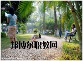 瀾滄縣職業(yè)高級中學2020年報名條件、招生要求、招生對象
