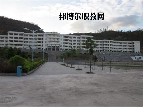 南澗縣職業(yè)高級中學(xué)2020年學(xué)費、收費多少