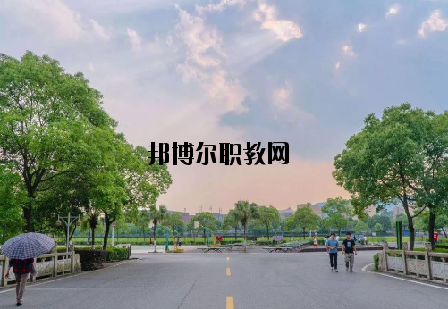 新余新興產(chǎn)業(yè)工程學校怎么樣、好不好