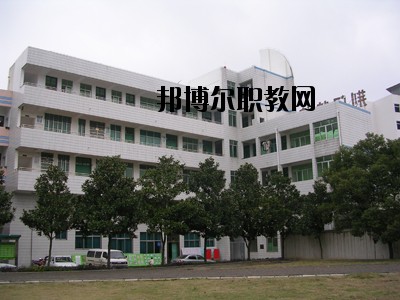 荊門財經(jīng)學(xué)校2020年報名條件、招生要求、招生對象