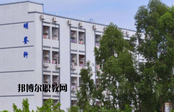 廣東高新技術(shù)技工學(xué)校2020年報(bào)名條件、招生要求、招生對(duì)象
