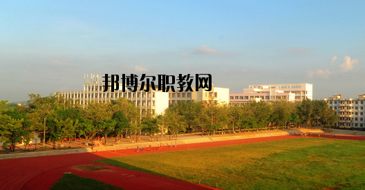 平南中等職業(yè)技術(shù)學(xué)校2020年報名條件、招生要求、招生對象