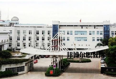 蒼南第二職業(yè)中專2020年報(bào)名條件、招生要求、招生對(duì)象