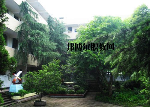 內(nèi)江求是職業(yè)技術(shù)學(xué)校怎么樣、好不好