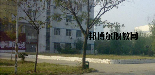 河南技工學(xué)校2021年報名條件、招生要求、招生對象