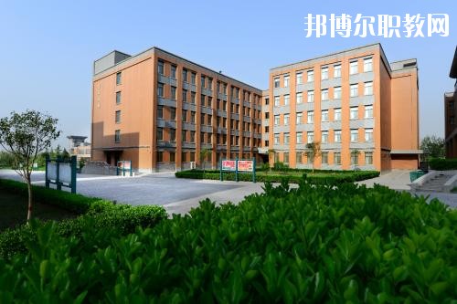 新都衛(wèi)生職業(yè)學(xué)校2020年報名條件、招生要求、招生對象