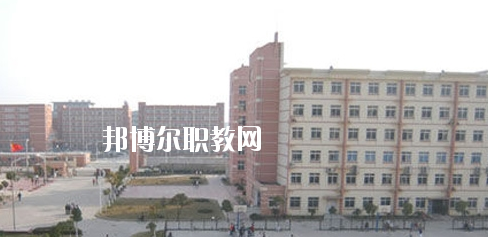 南寧九三中等職業(yè)學校2020年報名條件、招生要求、招生對象