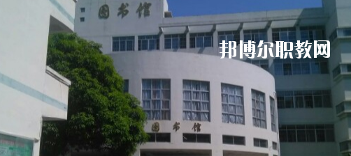 百色市職業(yè)技術(shù)學(xué)校2020年報(bào)名條件、招生要求、招生對(duì)象 