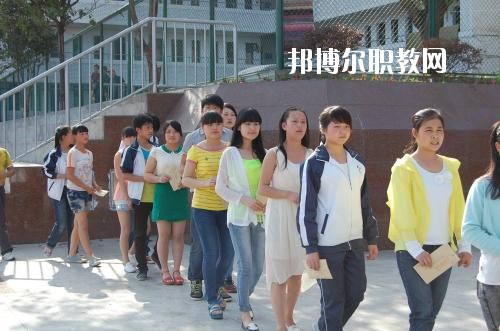 達(dá)州職業(yè)高級(jí)中學(xué)2020年報(bào)名條件、招生要求、招生對(duì)象