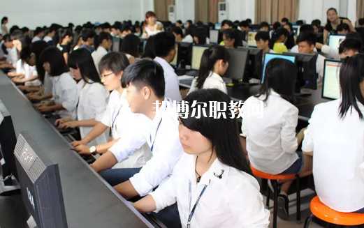 廉江興華職業(yè)技術(shù)學(xué)校2020年報名條件、招生要求、招生對象