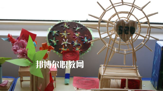 古浪縣大靖職業(yè)技術(shù)教育中心2020年學費、收費多少