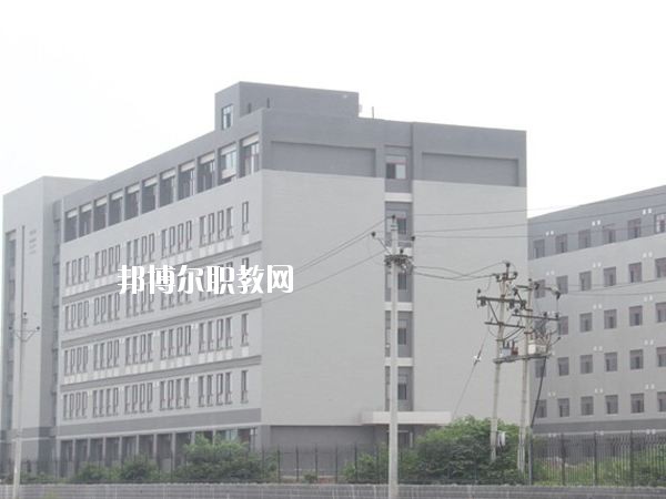 河南女子職業(yè)學(xué)院中專部2021年學(xué)費、收費多少