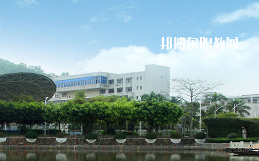 深圳市新鵬職業(yè)高級(jí)中學(xué)怎么樣、好不好