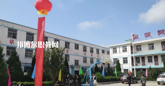 慶陽市機(jī)電工程學(xué)校2020年學(xué)費(fèi)、收費(fèi)多少