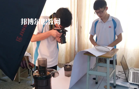 佛山順德區(qū)胡錦超職業(yè)技術(shù)學(xué)校2020年報名條件、招生要求、招生對象